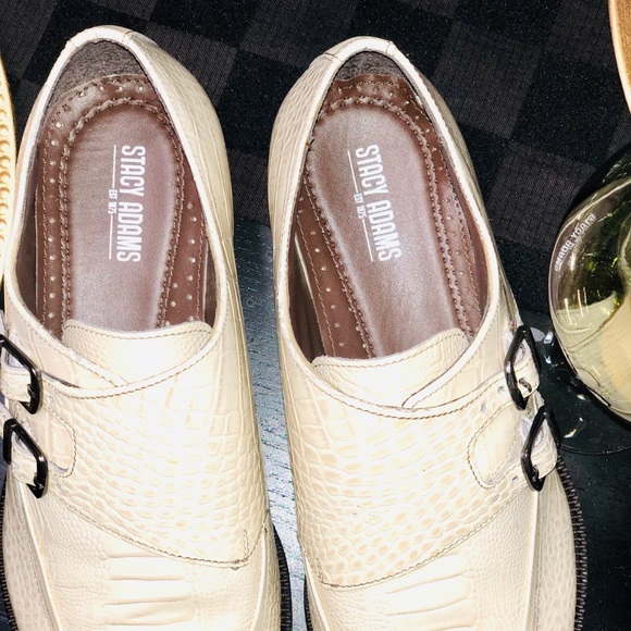 Stacy Adams Ivory Dress shoes. - Picture 4 of 5